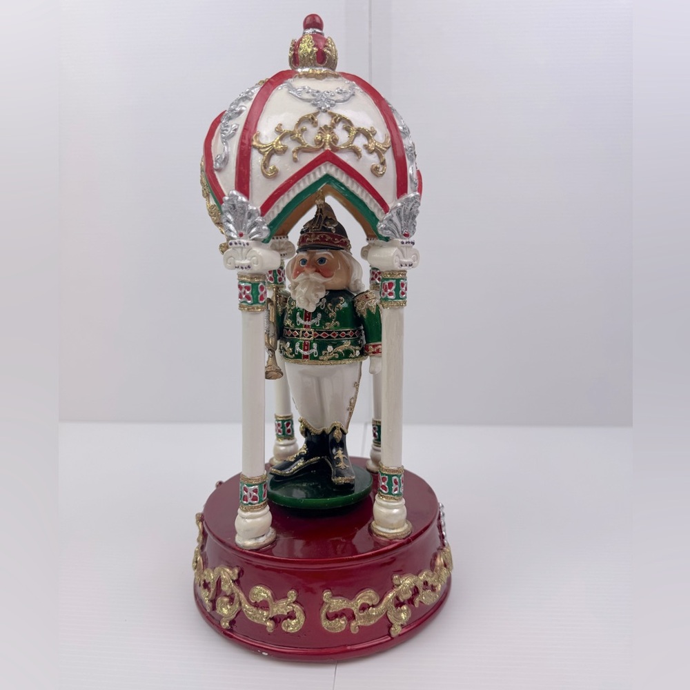 VTG Pacific Rim Resin Enamel Nutcracker Trumpet Player Musical Box 55213